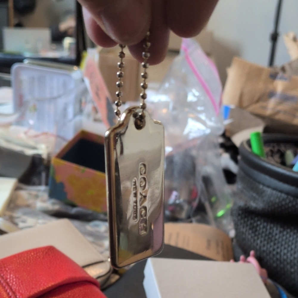 Coach Metal Gold Hang Tag - Picture 4 of 4